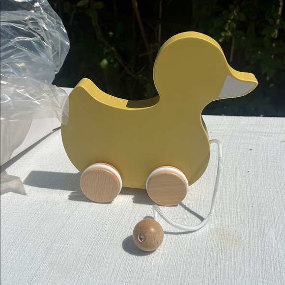 Hearth & Hand Magnolia Wood Pull-Along Duck Toy - Nursery Decor -NIB.💛 - Picture 1 of 14